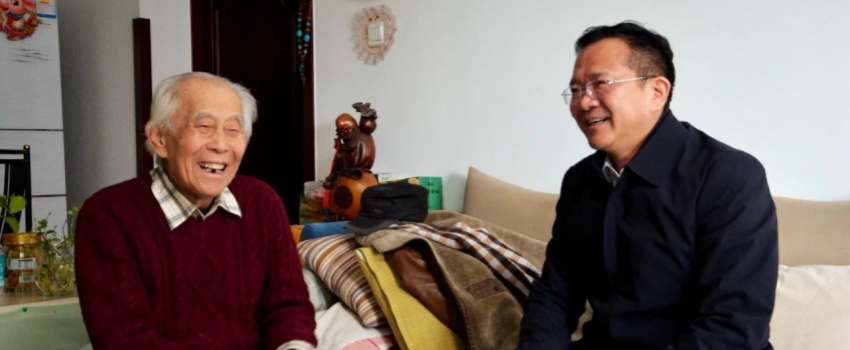 中國樂凱黨委領導看望慰問樂凱老領導、老專家、老干部、老黨員及生活困難職工
